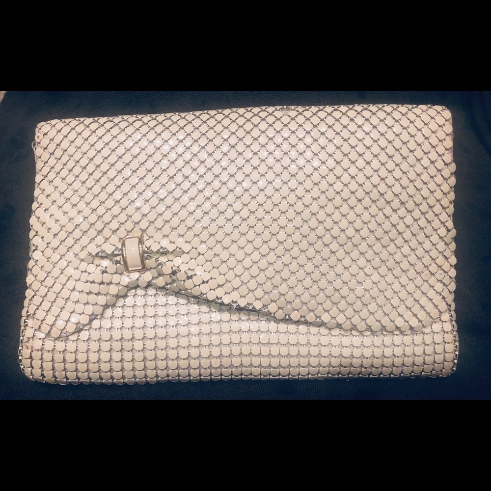 VINTAGE Chain-Mail Cream Clutch Purse